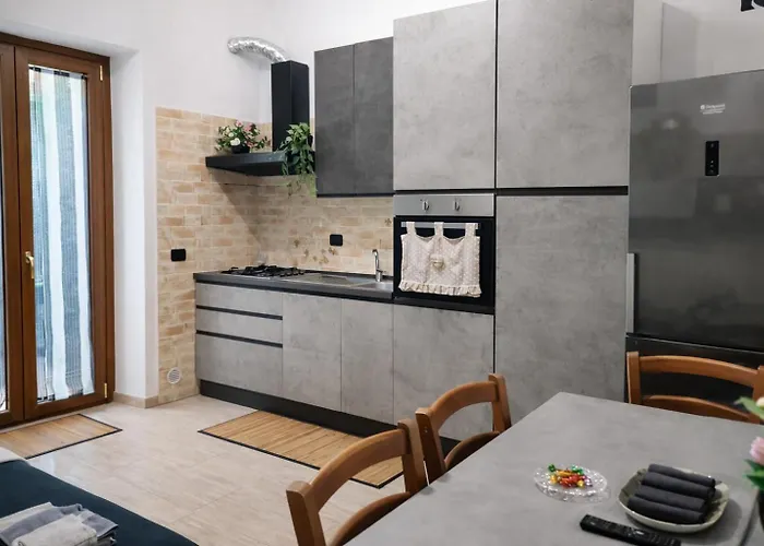 Guest house Golden - Golden With Private Kitchen And Garden - Close To Metro C *