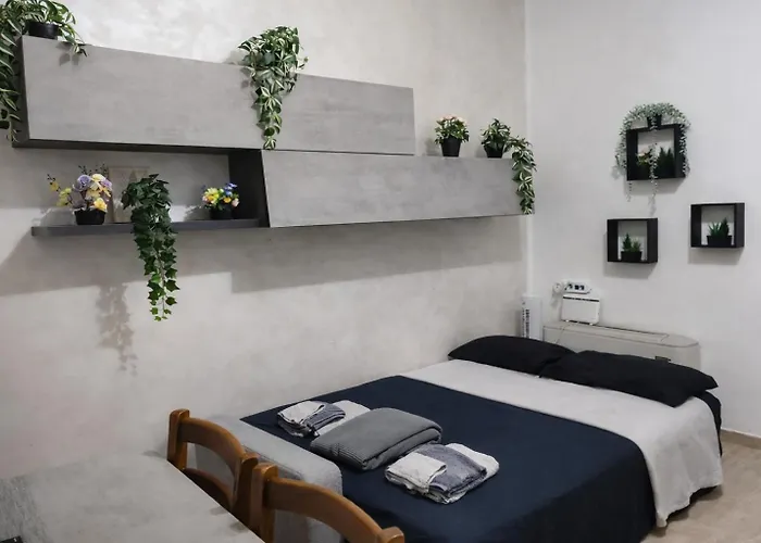 Guest house Golden - Golden With Private Kitchen And Garden - Close To Metro C *
